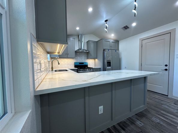 5803 E Greencraig Drive E, Houston TX 77035