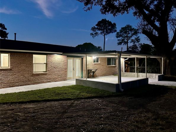 5803 E Greencraig Drive E, Houston TX 77035