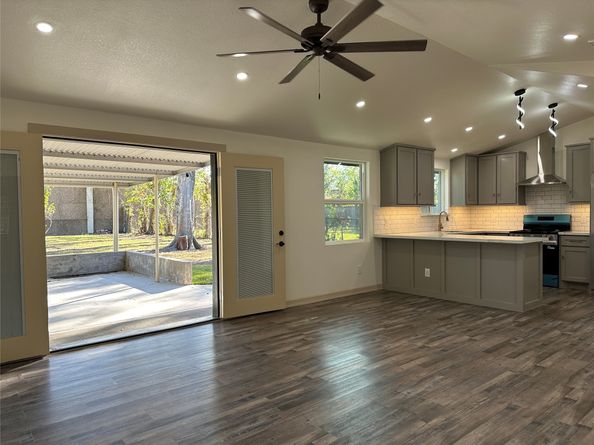 5803 E Greencraig Drive E, Houston TX 77035