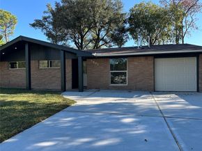 5803 E Greencraig Drive E, Houston TX 77035