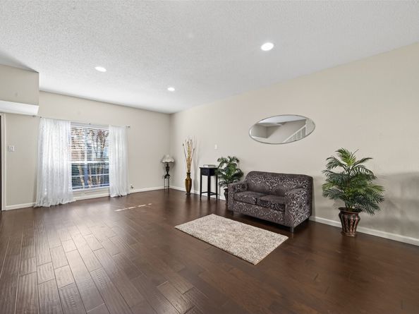 1805 Stoney Brook dr Drive 103, Houston TX 77063