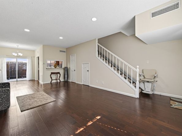 1805 Stoney Brook dr Drive 103, Houston TX 77063