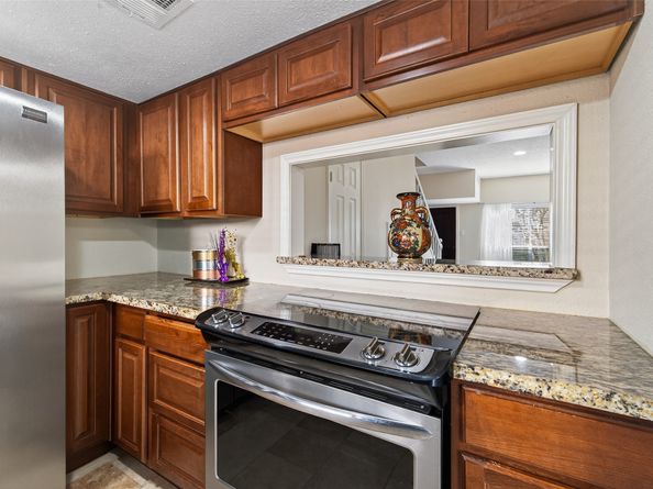 1805 Stoney Brook dr Drive 103, Houston TX 77063