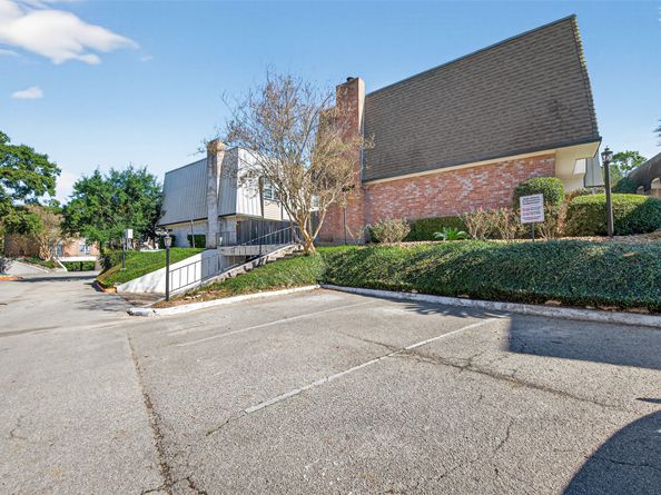 1805 Stoney Brook dr Drive 103, Houston TX 77063