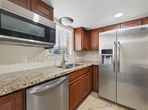 1805 Stoney Brook dr Drive 103, Houston TX 77063