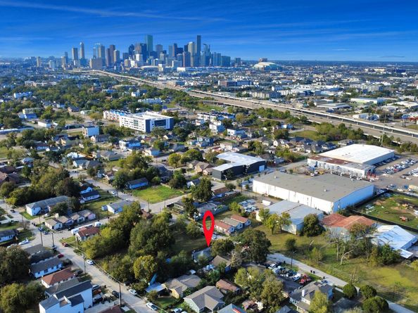 3818 Drew Street, Houston TX 77004