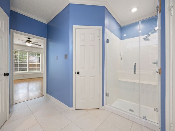 3614 Valley Chase Drive, Houston TX 77345