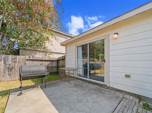 427 Remington Heights Drive, Houston TX 77073