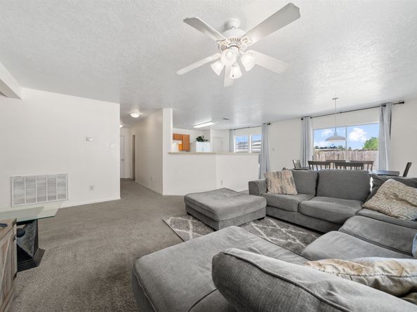 427 Remington Heights Drive, Houston TX 77073