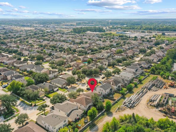 427 Remington Heights Drive, Houston TX 77073