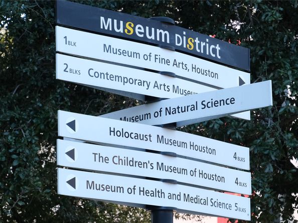 1701 Hermann Drive 21F, Houston TX 77004