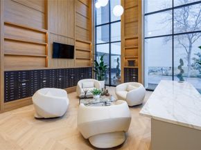 1701 Hermann Drive 21F, Houston TX 77004