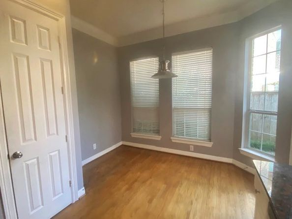 2806 Bering Drive, Houston TX 77057