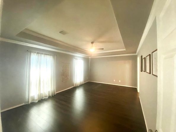 2806 Bering Drive, Houston TX 77057