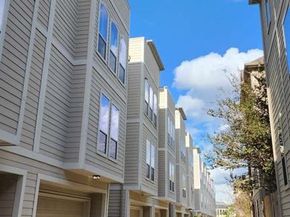 2325 Hutchins Street, Houston TX 77004