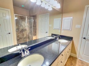 2325 Hutchins Street, Houston TX 77004