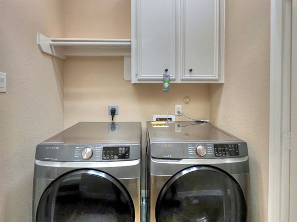 2325 Hutchins Street, Houston TX 77004