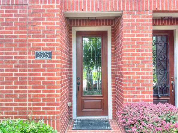2325 Hutchins Street, Houston TX 77004