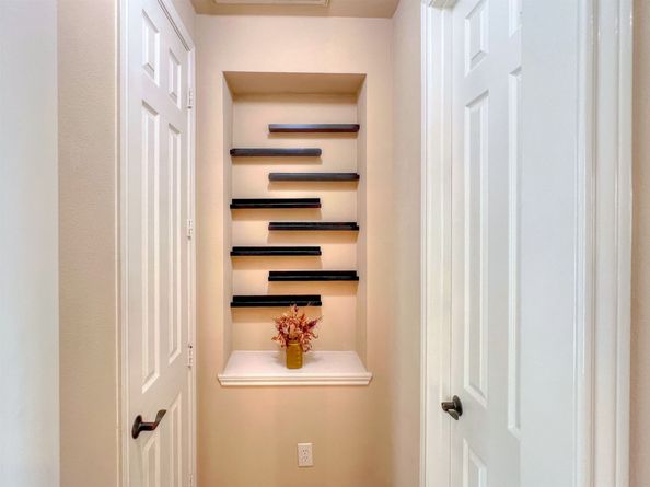 2325 Hutchins Street, Houston TX 77004