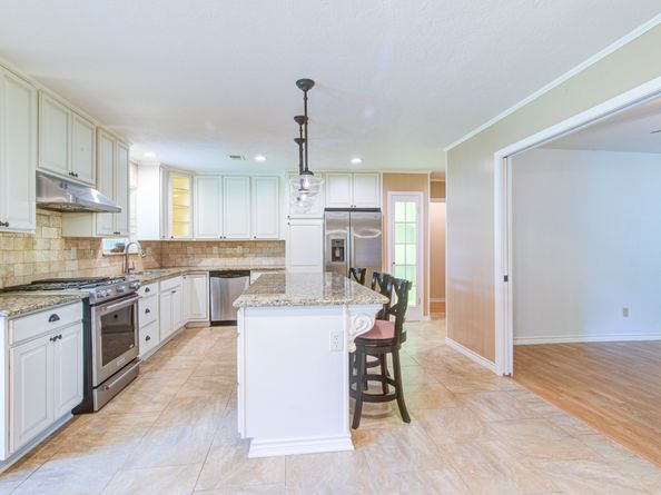 1708 Capstan Road, Houston TX 77062