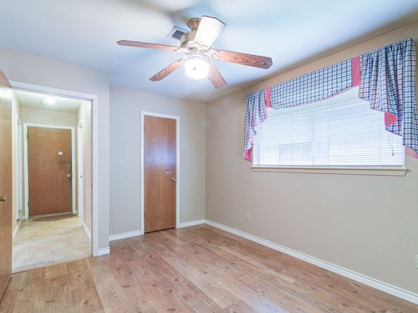 1708 Capstan Road, Houston TX 77062