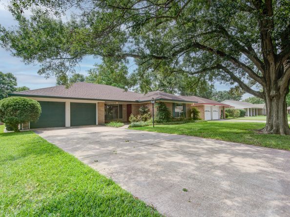 1708 Capstan Road, Houston TX 77062