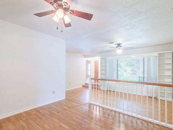 1708 Capstan Road, Houston TX 77062