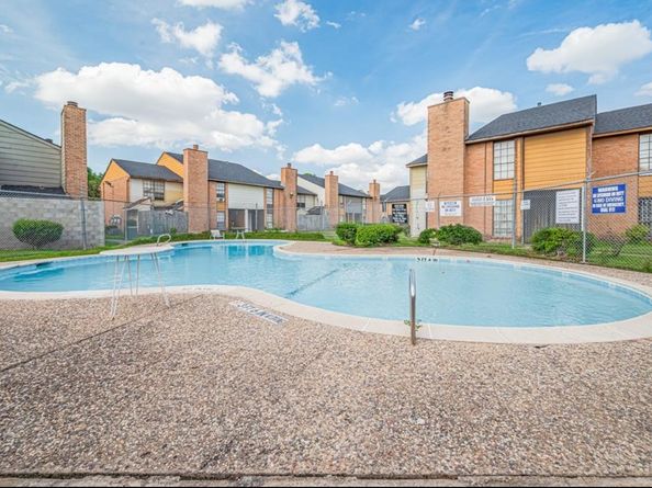 9090 S Braeswood Boulevard 47, Houston TX 77074