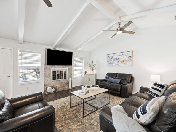 7614 Braesview Lane, Houston TX 77071