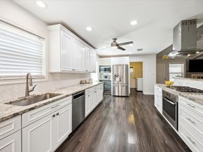 7614 Braesview Lane, Houston TX 77071