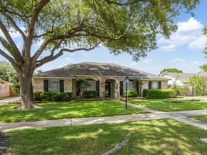 7614 Braesview Lane, Houston TX 77071
