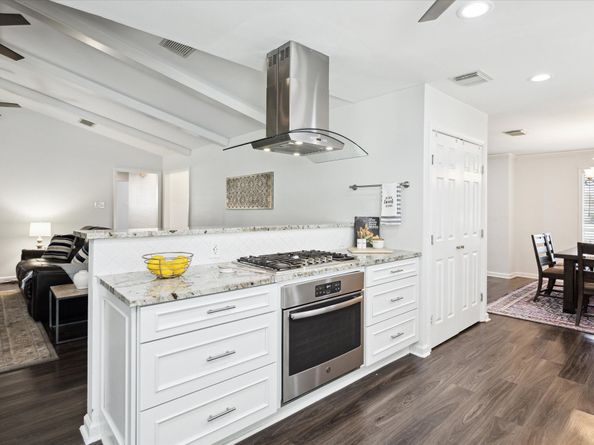 7614 Braesview Lane, Houston TX 77071