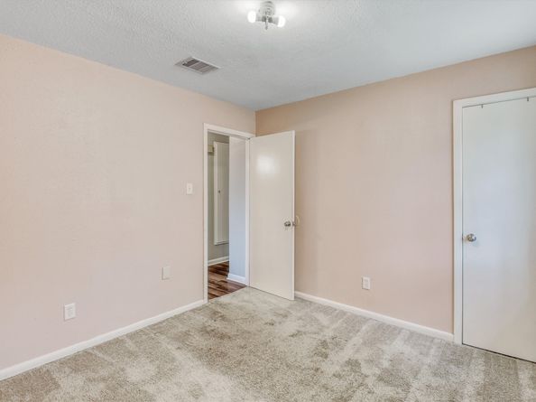 1323 W Donovan Street, Houston TX 77091