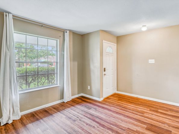 1323 W Donovan Street, Houston TX 77091