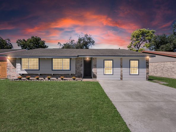 13606 Sunrose Lane, Houston TX 77045