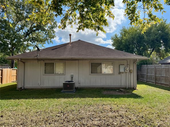 10918 Spanish Grant Drive, Sugar Land TX 77498