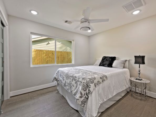 10021 Lazy Oaks Street, Houston TX 77080