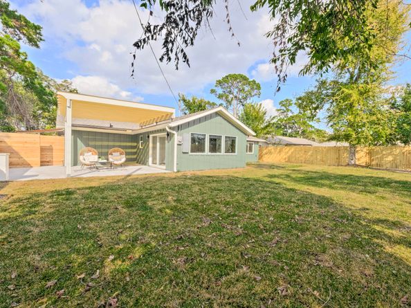 10021 Lazy Oaks Street, Houston TX 77080