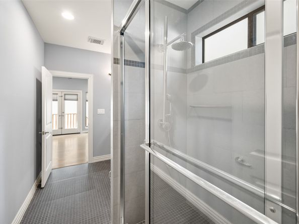 2310 Camden Drive, Houston TX 77021