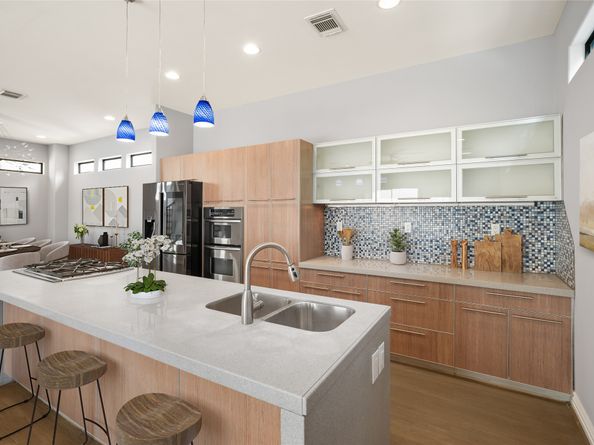 2310 Camden Drive, Houston TX 77021