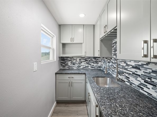 2310 Camden Drive, Houston TX 77021