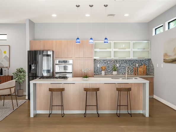 2310 Camden Drive, Houston TX 77021