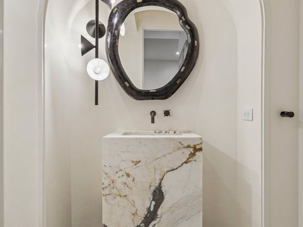 1656 Banks Street, Houston TX 77006