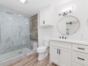 22 Sugarberry Circle, Houston TX 77024