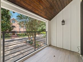 22 Sugarberry Circle, Houston TX 77024