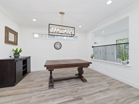 22 Sugarberry Circle, Houston TX 77024