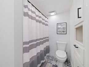 22 Sugarberry Circle, Houston TX 77024