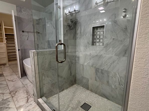 22 Sugarberry Circle, Houston TX 77024