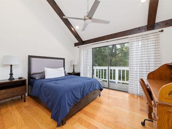 22 Sugarberry Circle, Houston TX 77024