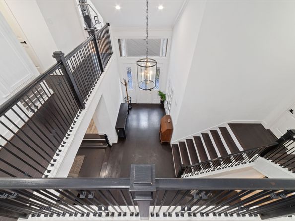 22 Sugarberry Circle, Houston TX 77024